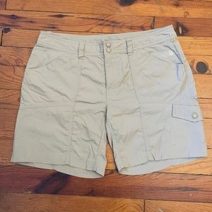 North face shorts size 10.